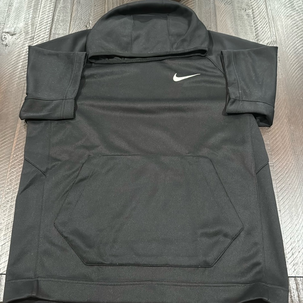 Nike shortsleeved hooded sweatshirt, men’s size Medium. Good condition.